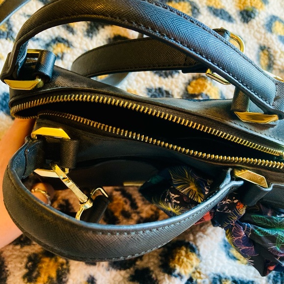 STEVE MADDEN BLACK SMALL PURSE WITH SCARF ACCENT AND DETACHABLE STRAP - Picture 5 of 9